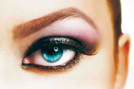Цветные контактные линзы: вред и польза